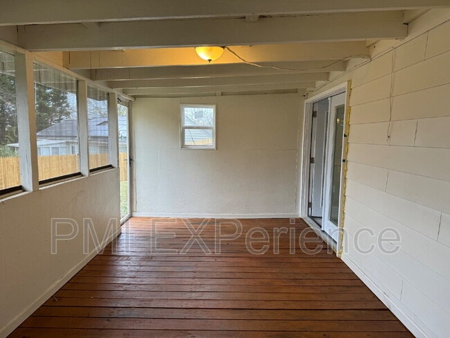 Building Photo - 9806 Ambler Ln