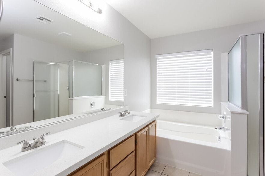 Building Photo - 6586 Pacific Screech Pl