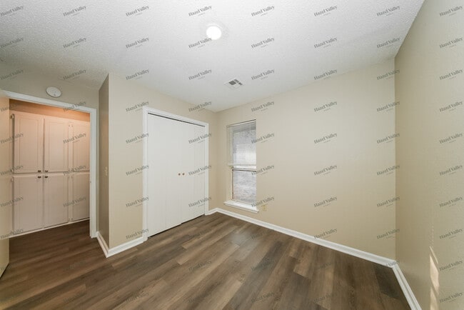Building Photo - 5628 Darla Dr
