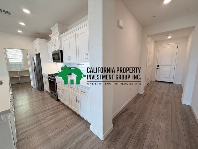 Building Photo - 254 Cask Dr