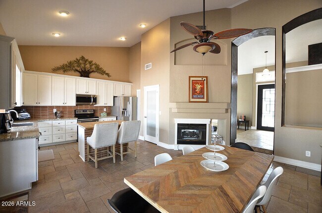 Building Photo - 4338 E Desert Marigold Dr