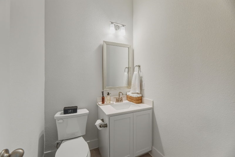 Building Photo - 816 Meadowcrest Dr