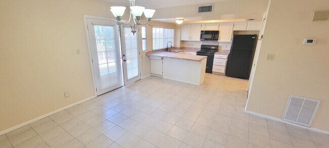 Building Photo - Scottsdale