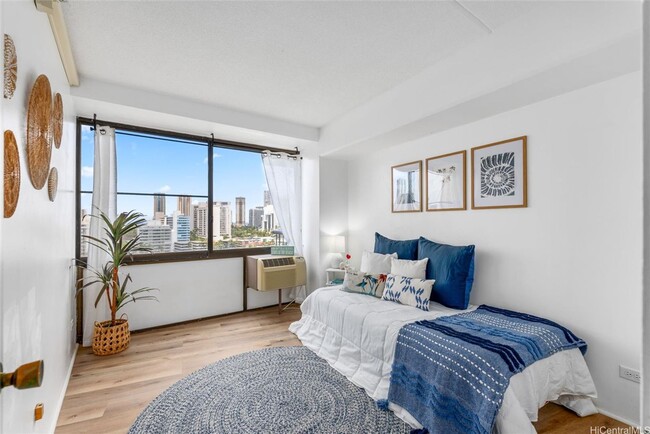 Building Photo - Marco Polo - Upgraded two bedroom, 2 bath,...