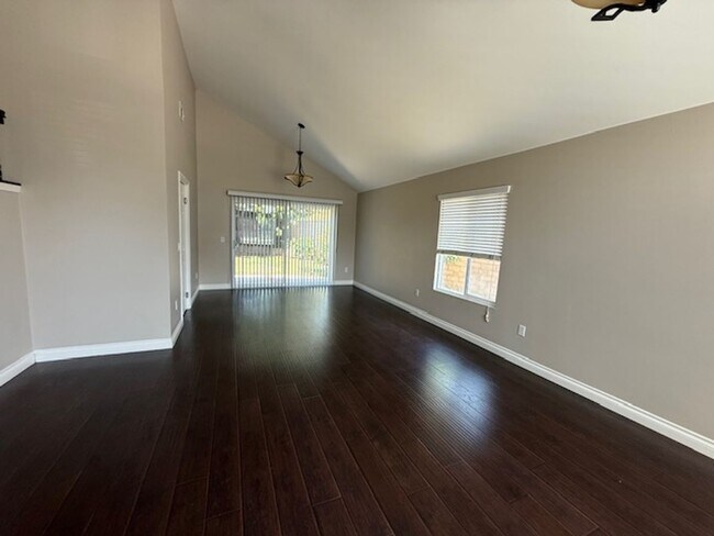 Building Photo - ***$2000 off second month rent*****White P...