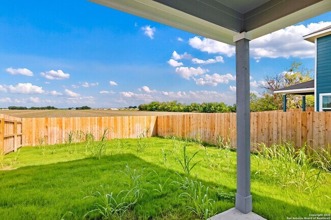 Building Photo - Luxury Duplex in Seguin (Navarro ISD)