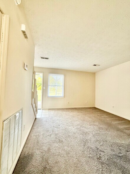 Primary Photo - 342 Old Gray Station Rd