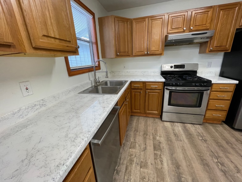 Building Photo - 311 Mahler St