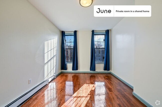 Building Photo - 1236 Putnam Ave