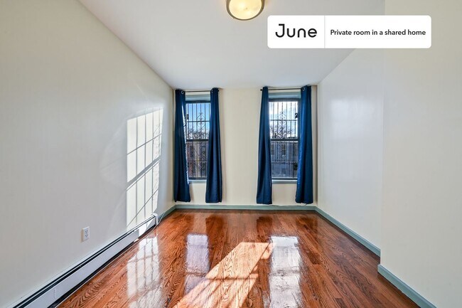 Primary Photo - Room in Shared 3 bed/1 bath home