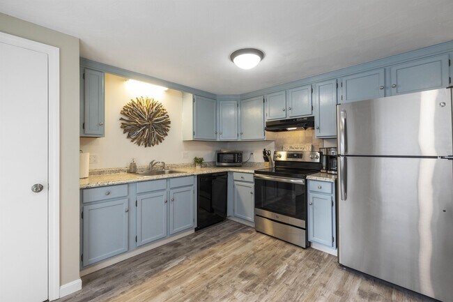 Building Photo - 16 Grasshopper Ln