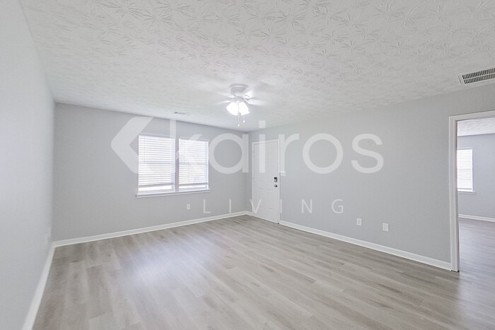 Building Photo - 110 Fawn Dr