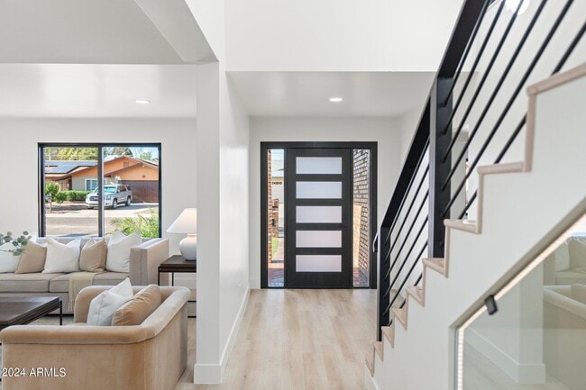 Building Photo - 1643 W Griswold Rd