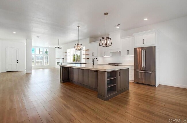 Building Photo - 774 Glenhart Pl