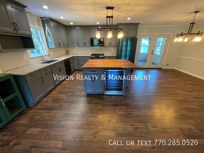 Building Photo - 117 Bascomb Dr
