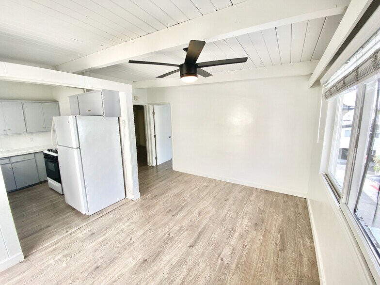 Building Photo - 121 Rosecrans Pl