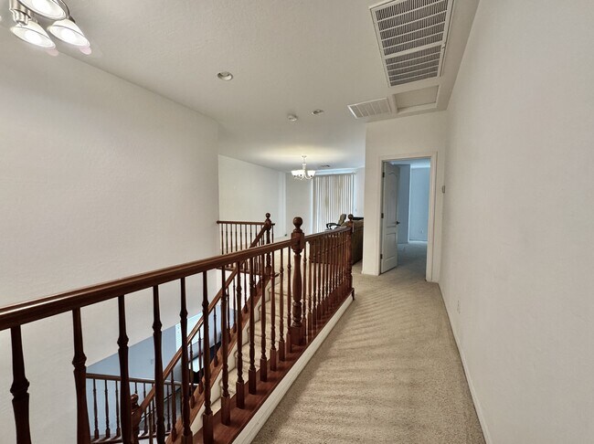 Building Photo - 10037 White Mulberry Dr