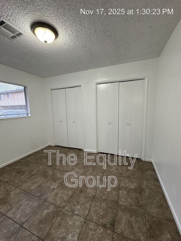 Building Photo - 2736 S Sallee St