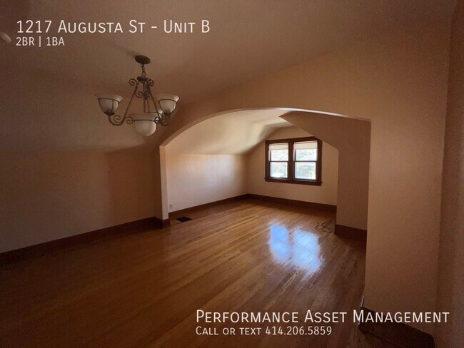 Building Photo - 1217 Augusta St
