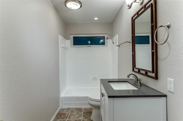 Building Photo - 3634 Woodleigh Dr