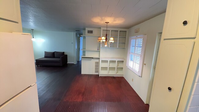 Building Photo - Beautiful 1 bedroom 1 bath Manufactured ho...