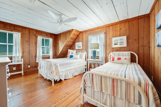 Building Photo - 911 Debordieu Blvd