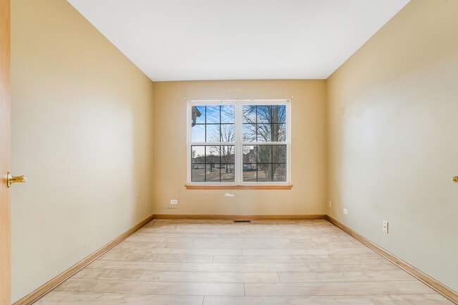 Building Photo - 2760 Packford Ln