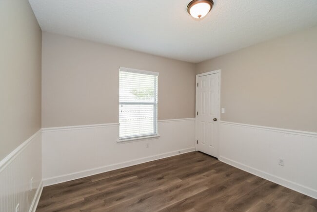 Building Photo - 1311 Yellow Jacket Ct