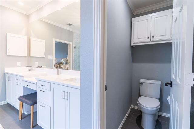 Building Photo - 10451 Enchanted Meadow Dr