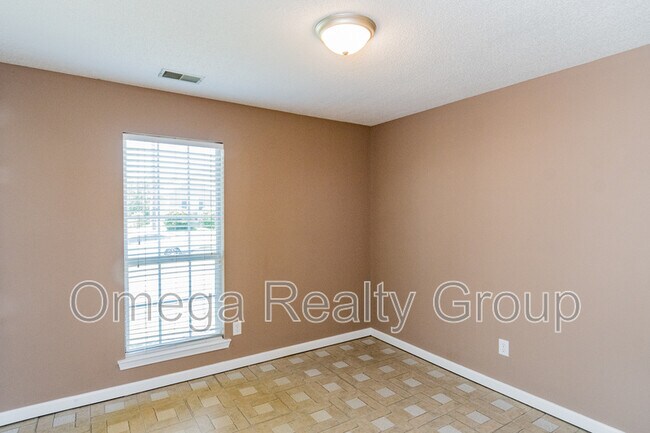 Building Photo - 2038 Plantation Pkwy