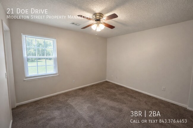 Building Photo - 21 Doe Dr