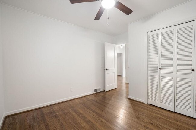 Building Photo - 2151 Radcliffe Dr NW
