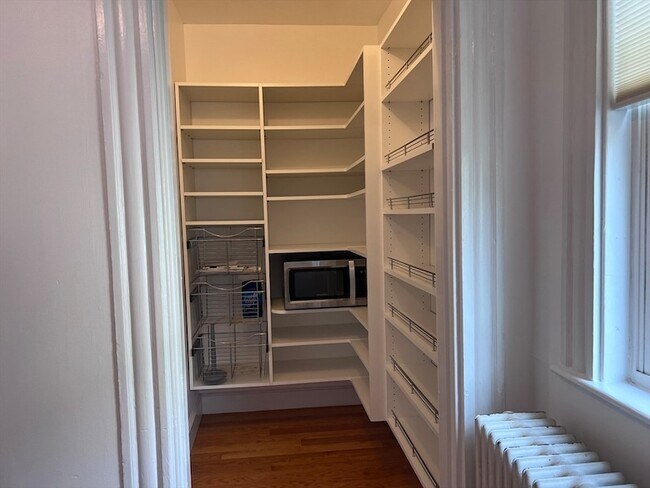 Building Photo - 112 Franklin St