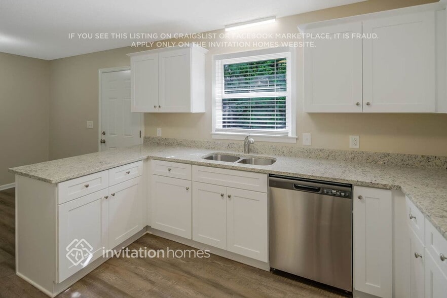 Building Photo - 12220 Plover Dr