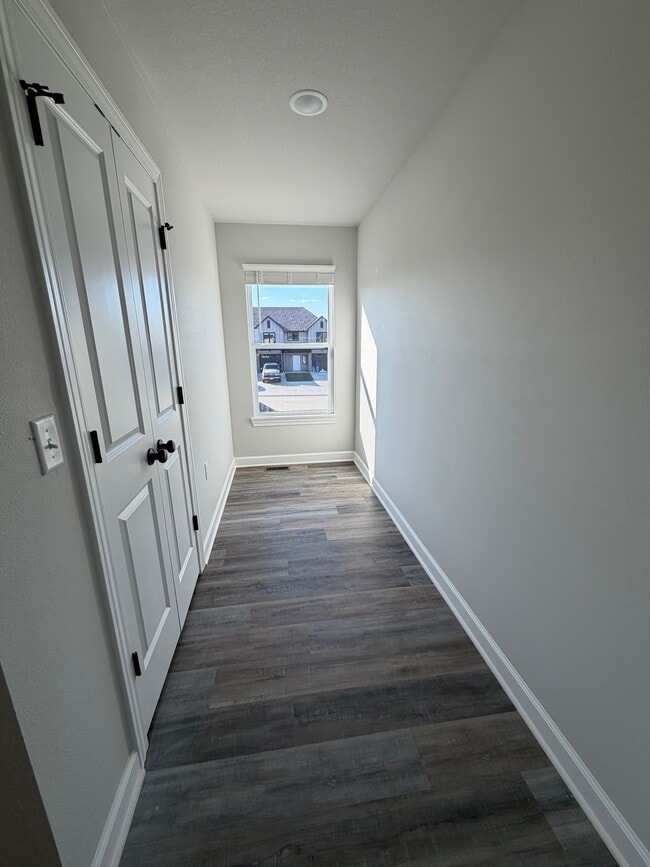 Building Photo - 83 SE 351st Rd