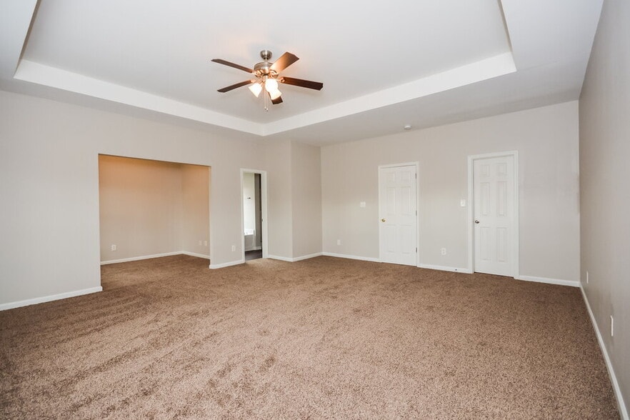 Building Photo - 5040 Pioneer Pkwy