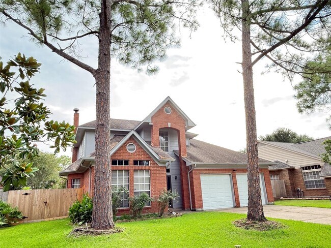 Building Photo - 14334 Fair Knoll Way