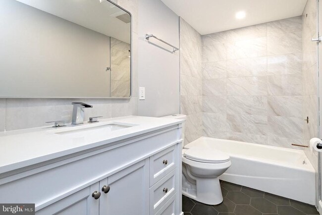 Building Photo - 130 Pulaski Ave