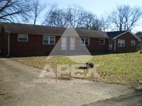 Building Photo - Nice 2 Bd - 1Ba Apartment in Fountain City w/1-Car Carport Parking - End Unit!