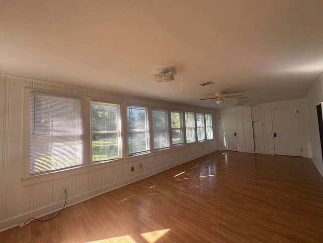 Building Photo - Adorable 3 bed, 1 bath home in Lafayette!
