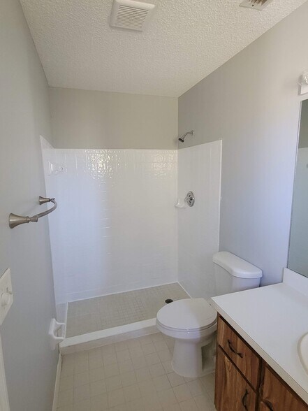Building Photo - 324 15th Street SW