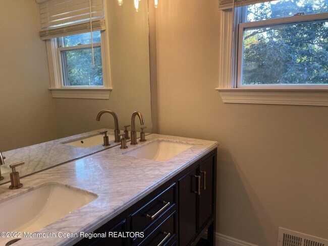 Building Photo - 5 Stockport Way