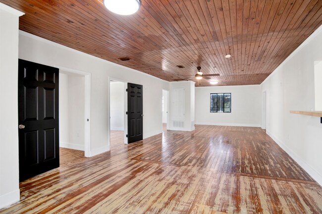 Building Photo - 4117 Barrancas Ave