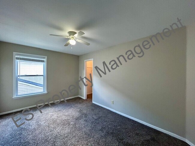 Building Photo - Great 3 Bedroom 2.5 Bathroom Two Story Home with Loft in Lawrence!