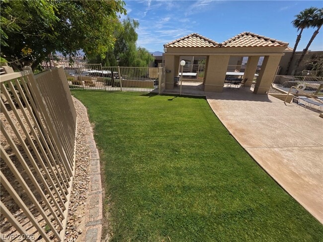 Building Photo - 2200 Highpointe Dr