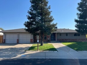 Building Photo - 3 bedroom single story in Manteca!