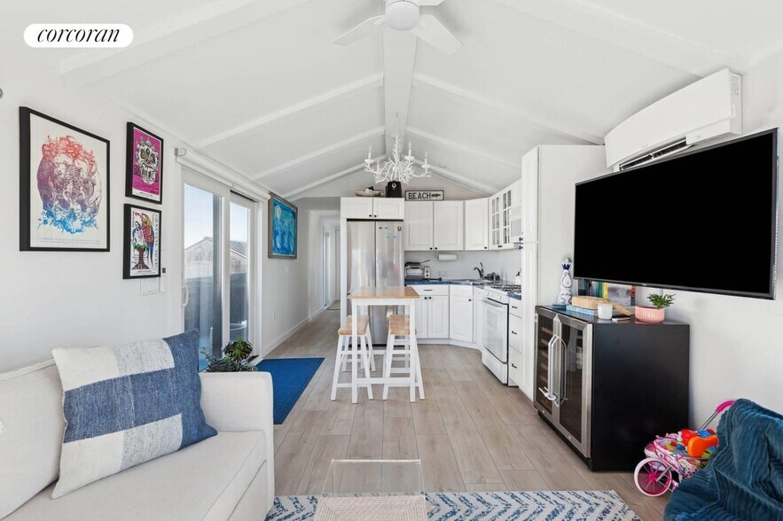 Building Photo - 100 Deforest Rd