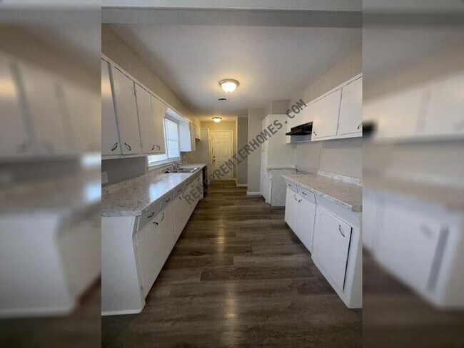 Building Photo - 3903 N Aydelotte Ave