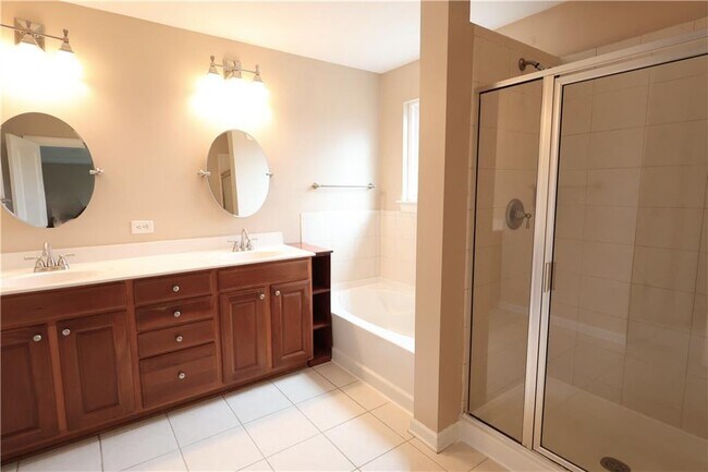 Building Photo - 7711 Soaring Eagle Dr