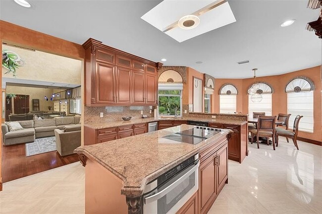 Building Photo - 4200 Coral Hills Dr